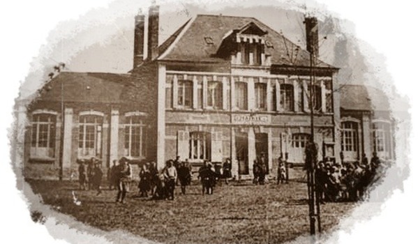Mairie et &eacute;cole de Sailly-Flibeaucourt